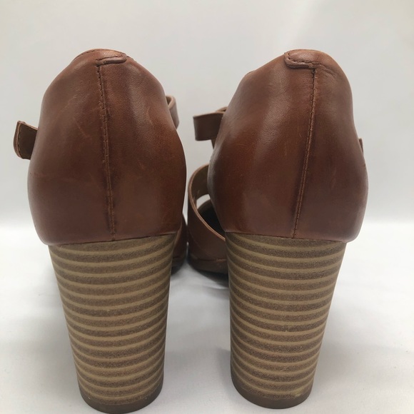Clarks Artisan sandals, block heel, open side, brown, tan, heel, shoes - Picture 7 of 12